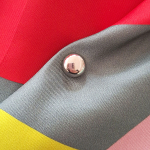 brosa magnetica pentru esarfa